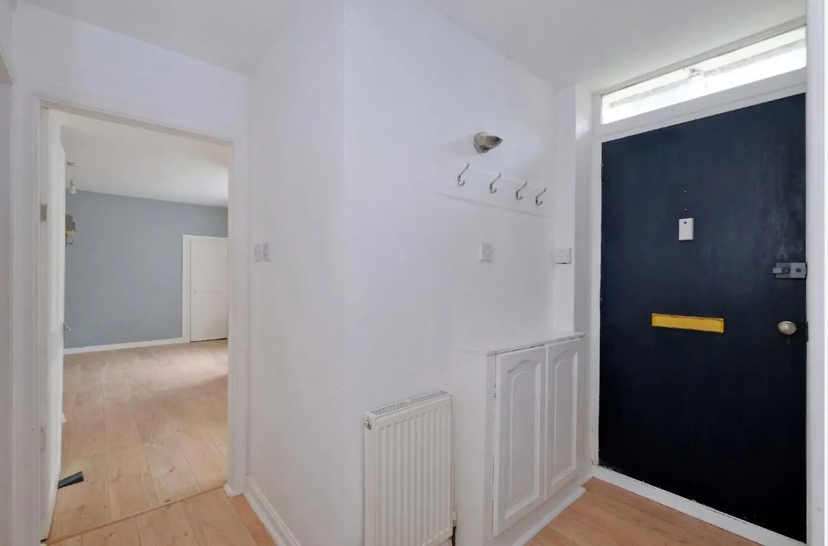 Modern 2 Bedroom And 2 Bath Apartment Aberdeen