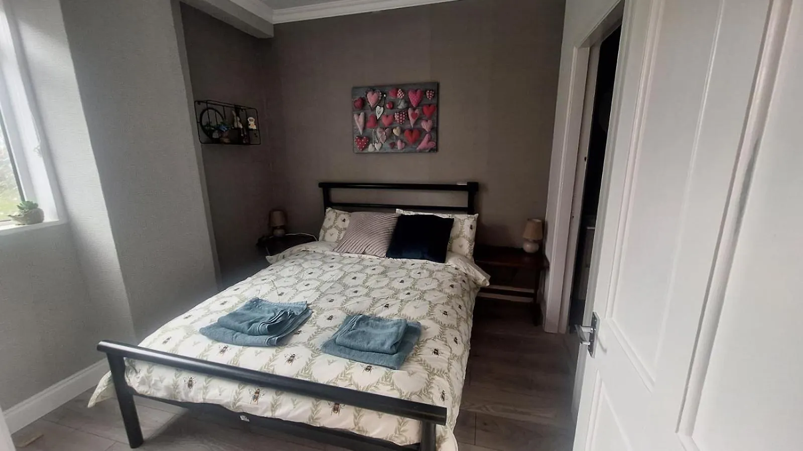 Modern 2 Bedroom And 2 Bath Apartment Aberdeen Großbritannien